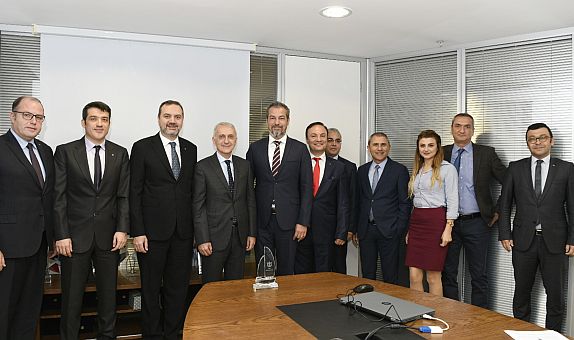 İMEAK Deniz Ticaret Odası'ndan TÜRKLİM'e Ziyaret İMEAK Deniz Ticaret Odası'ndan TÜRKLİM'e Ziyaret