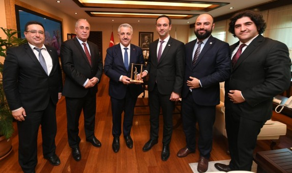 GMO'dan Bakan Arslan'a Ziyaret GMO'dan Bakan Arslan'a Ziyaret