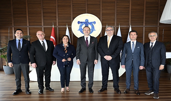 Deniz Turizm Birliği Derneği'nden İMEAK Deniz Ticaret Odası'na Ziyaret Deniz Turizm Birliği Derneği'nden İMEAK Deniz Ticaret Odası'na Ziyaret