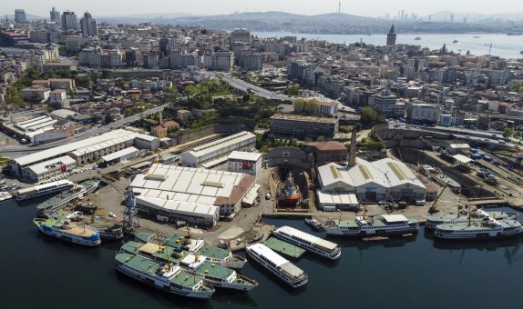 Haliç Tersanesi'nde Bir Yılda 45 Gemi Bakımdan Geçti