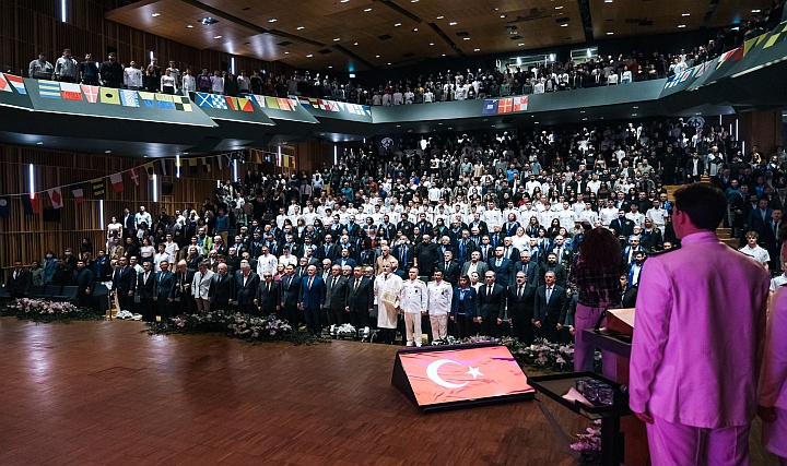 Piri Reis Üniversitesi, 2025-2026 Akademik Yılı Coşkulu Bir Törenle Açıldı class=