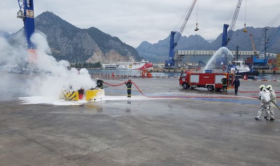 Port Akdeniz'de Hortum Tatbikatı Port Akdeniz'de Hortum Tatbikatı
