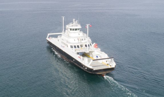 Sefine, HILLEFJORD'u Teslim Etti