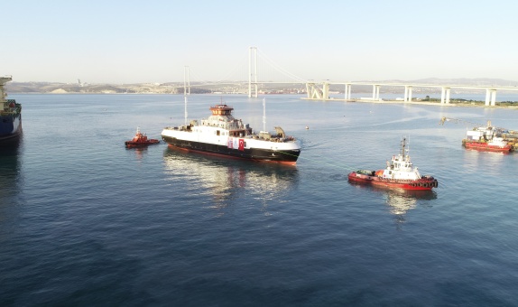 Sefine Tersanesi, "Heilhorn" ve "Aqua Skilsoy" Gemilerini Denize İndirdi