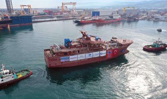 Tersan Tersanesi 100. Projesi Olan, Longliner Tipi Fabrika Balıkçı Gemisini Suya İndirdi