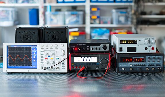 Gemi Elektrik Sistemlerinde Kalibrasyon Gemi Elektrik Sistemlerinde Kalibrasyon