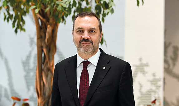 Deniz Ticaret Odası Başkanı Tamer Kıran: "Burası Türkiye Burada İş Var" Deniz Ticaret Odası Başkanı Tamer Kıran: "Burası Türkiye Burada İş Var"