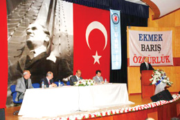 Dok Gemi-İş Genel Kurulu Yapıldı Dok Gemi-İş Genel Kurulu Yapıldı